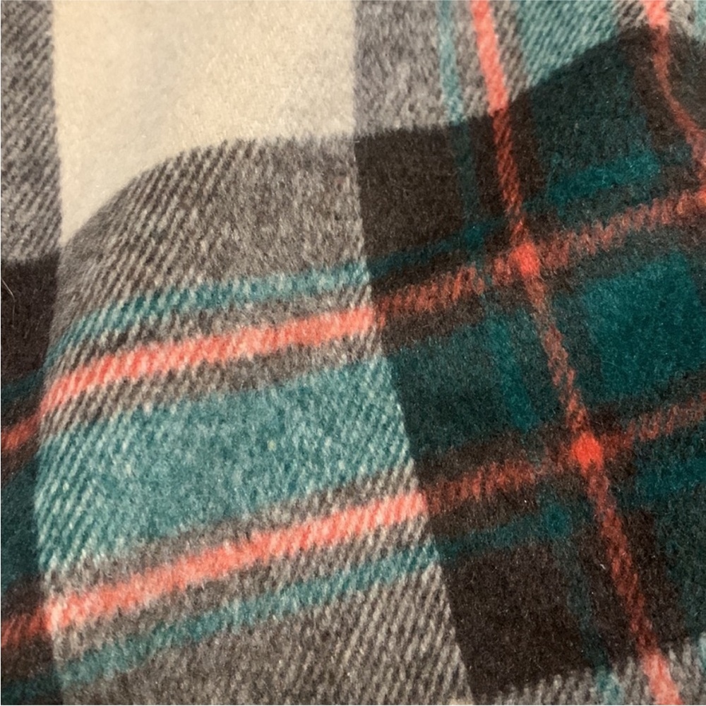 The Clarissa plaid Shacket - Picture 4 of 6